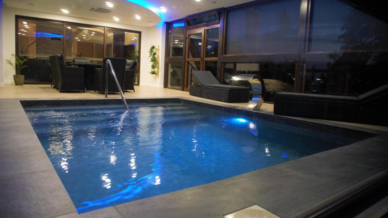 Aljmaš Villa Edl Elegant-Slavonija I Baranja מראה חיצוני תמונה